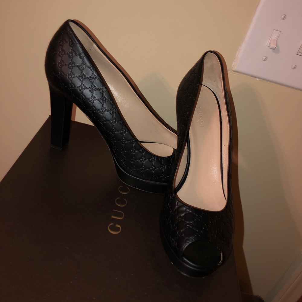 GUCCI HEELS - Picture 3 of 5